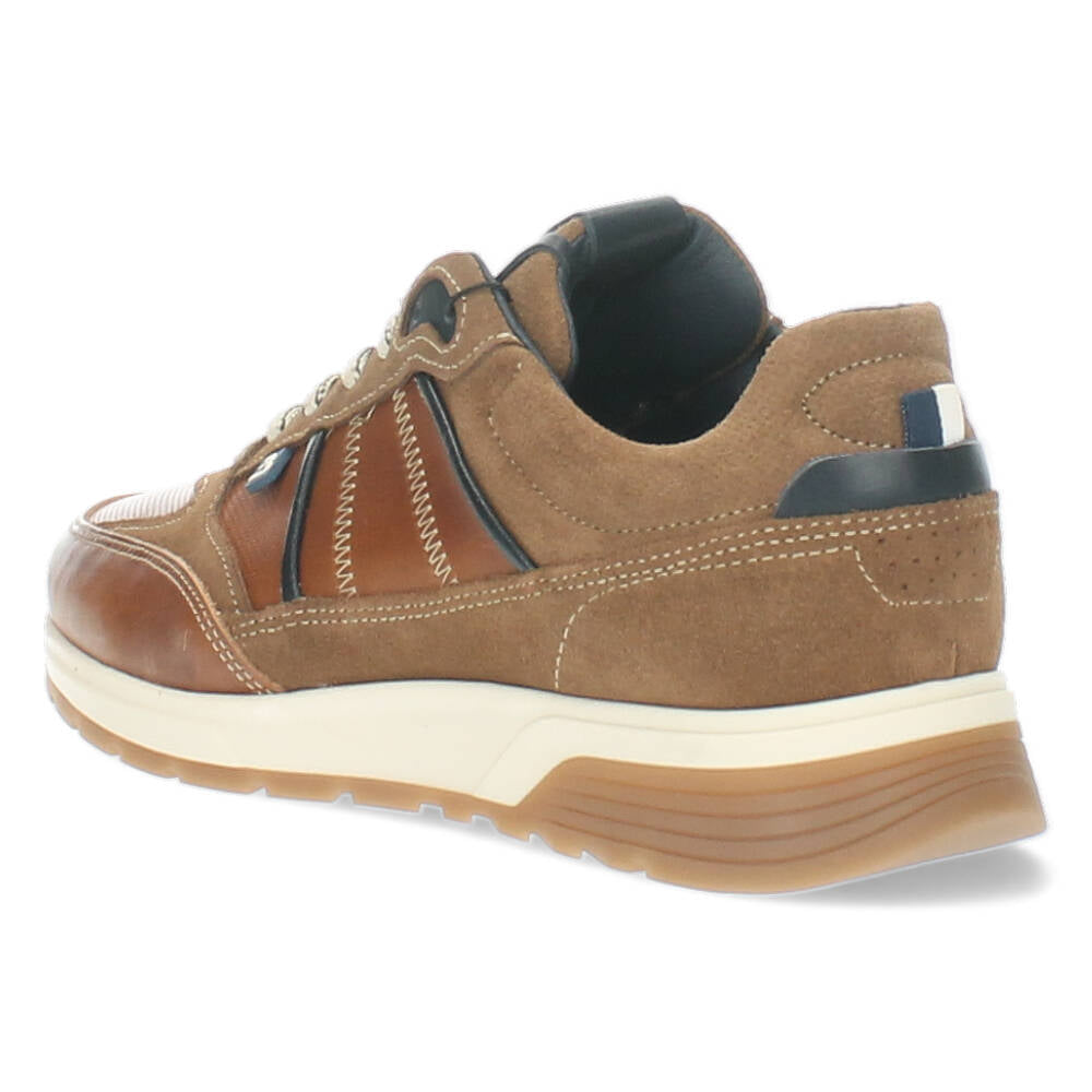 Cognac sneakers