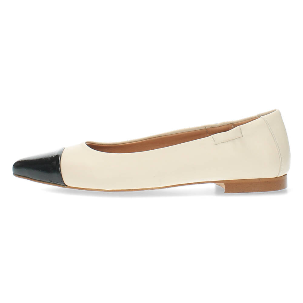 Beige ballerina's
