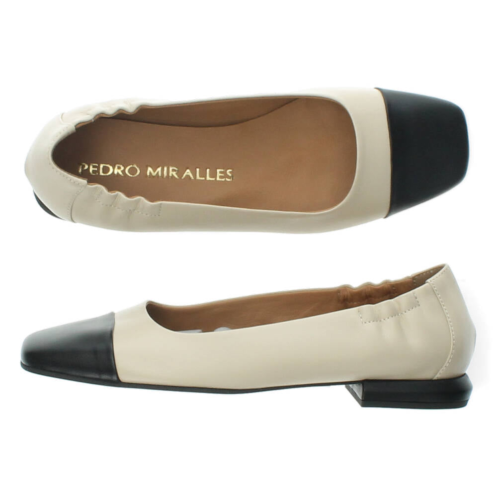 Beige ballerina's