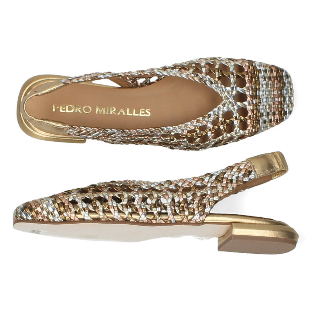 Metallic slingbacks