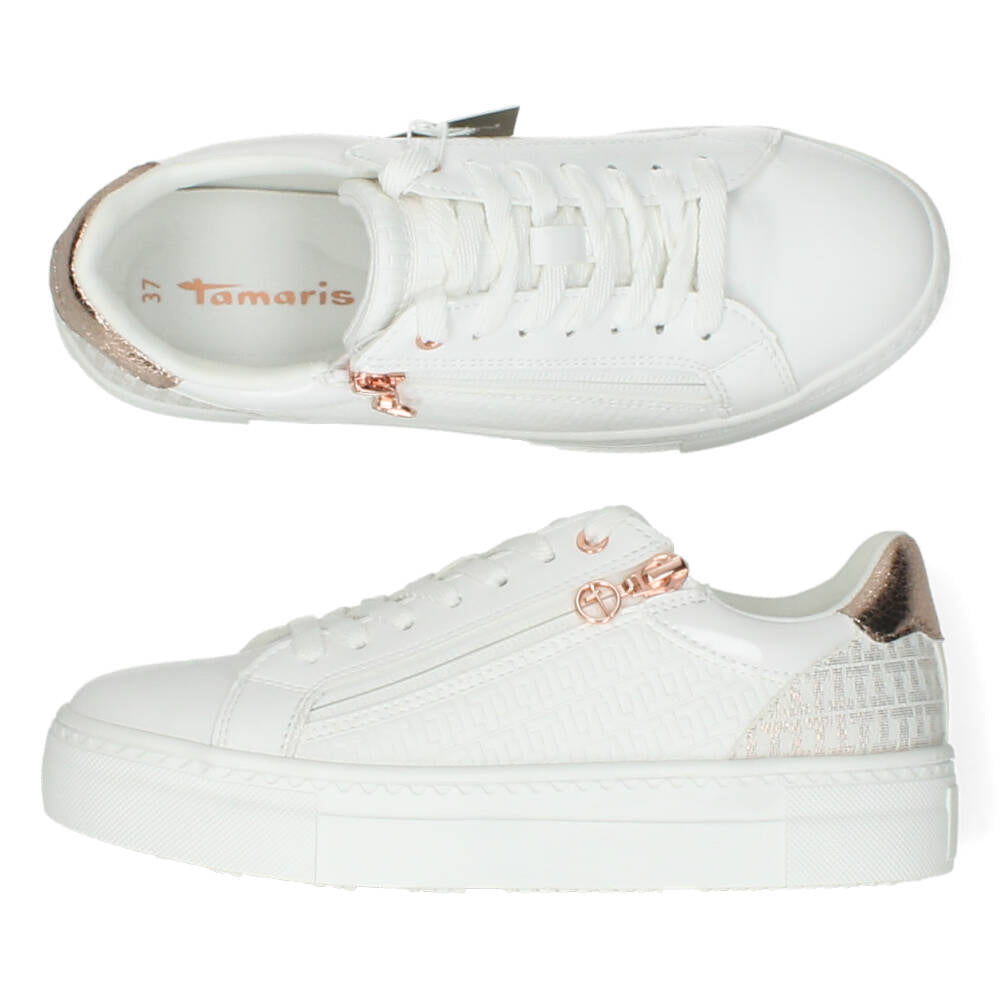 Witte sneakers