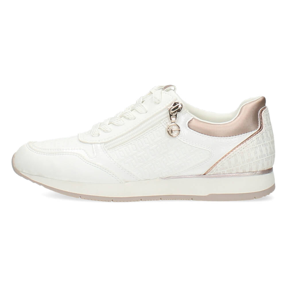 Witte sneakers