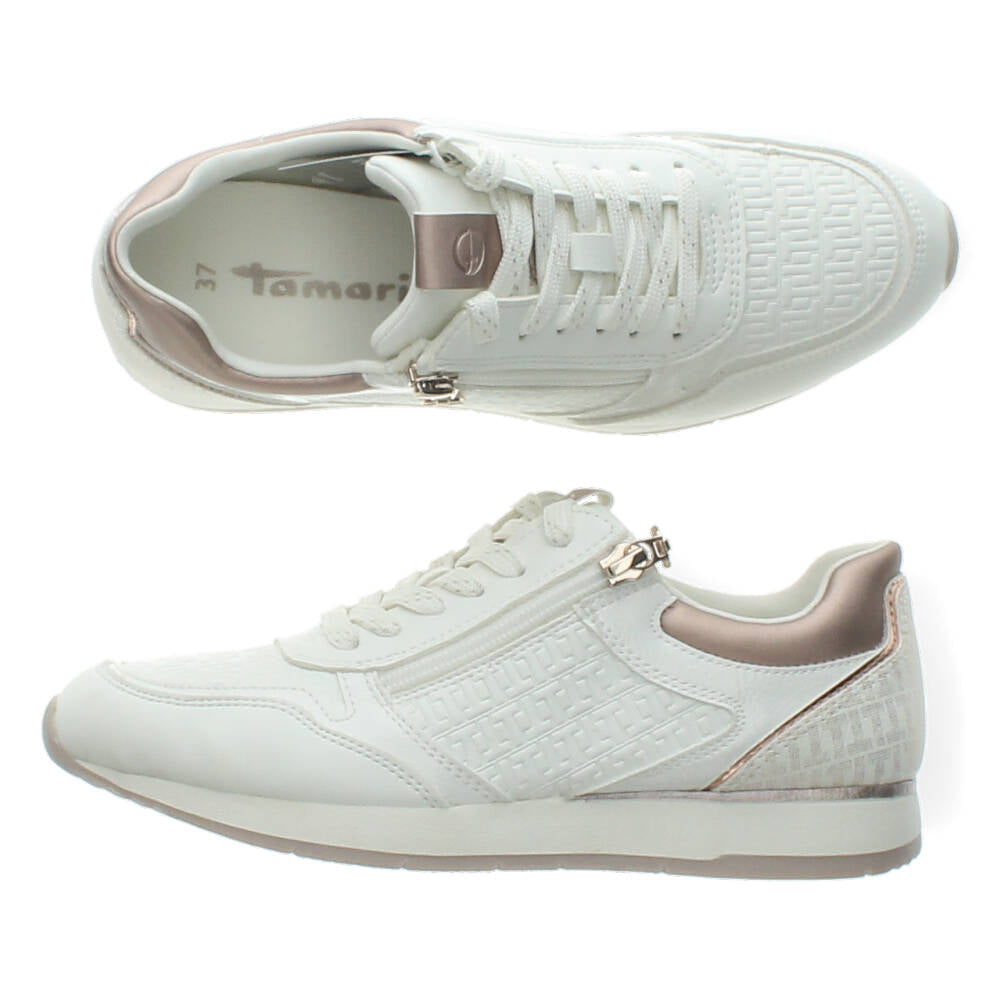 Witte sneakers