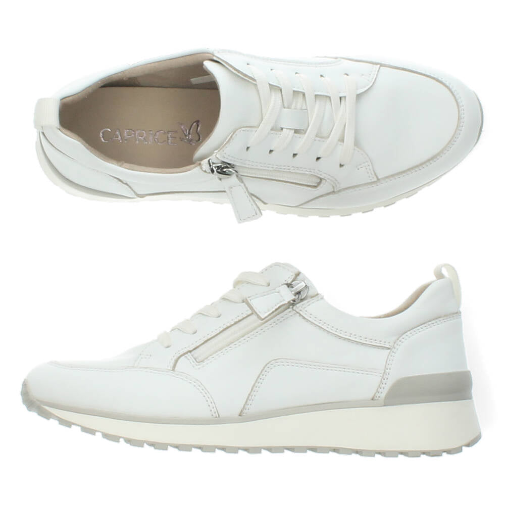 Witte sneakers
