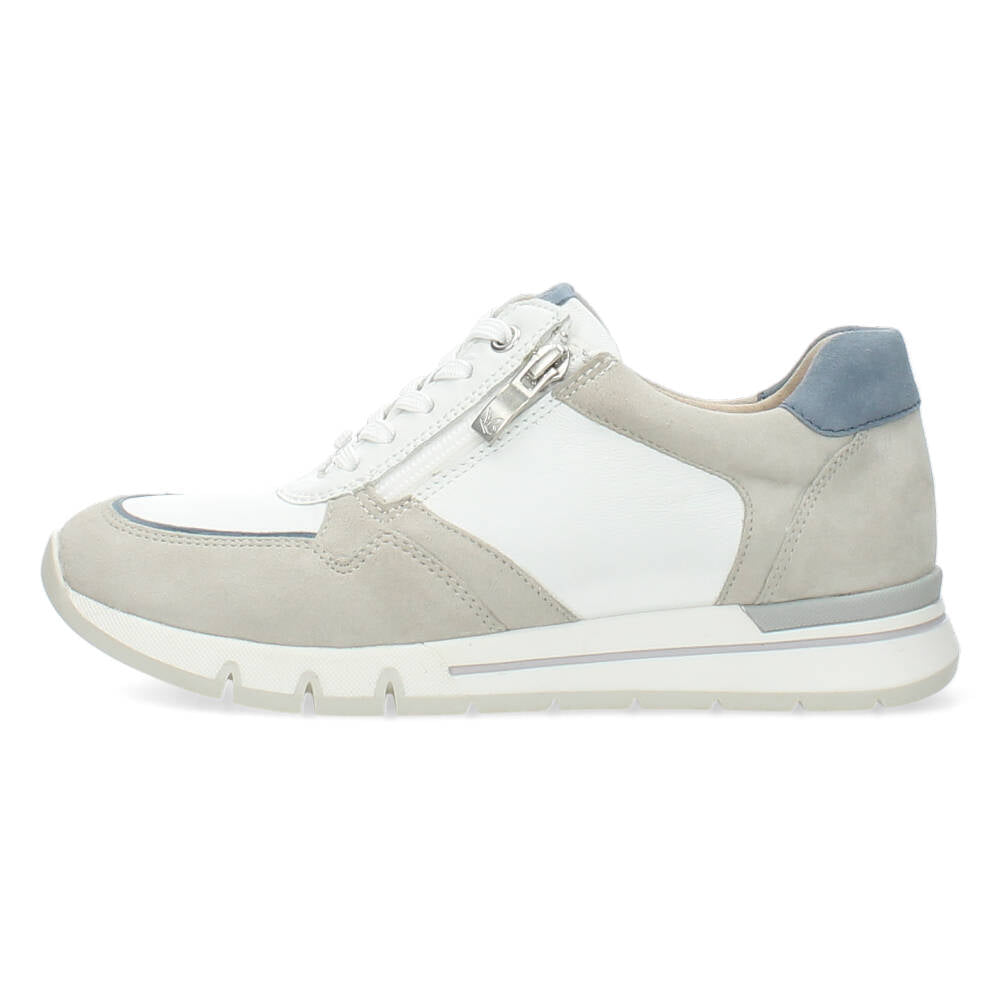 Witte sneakers