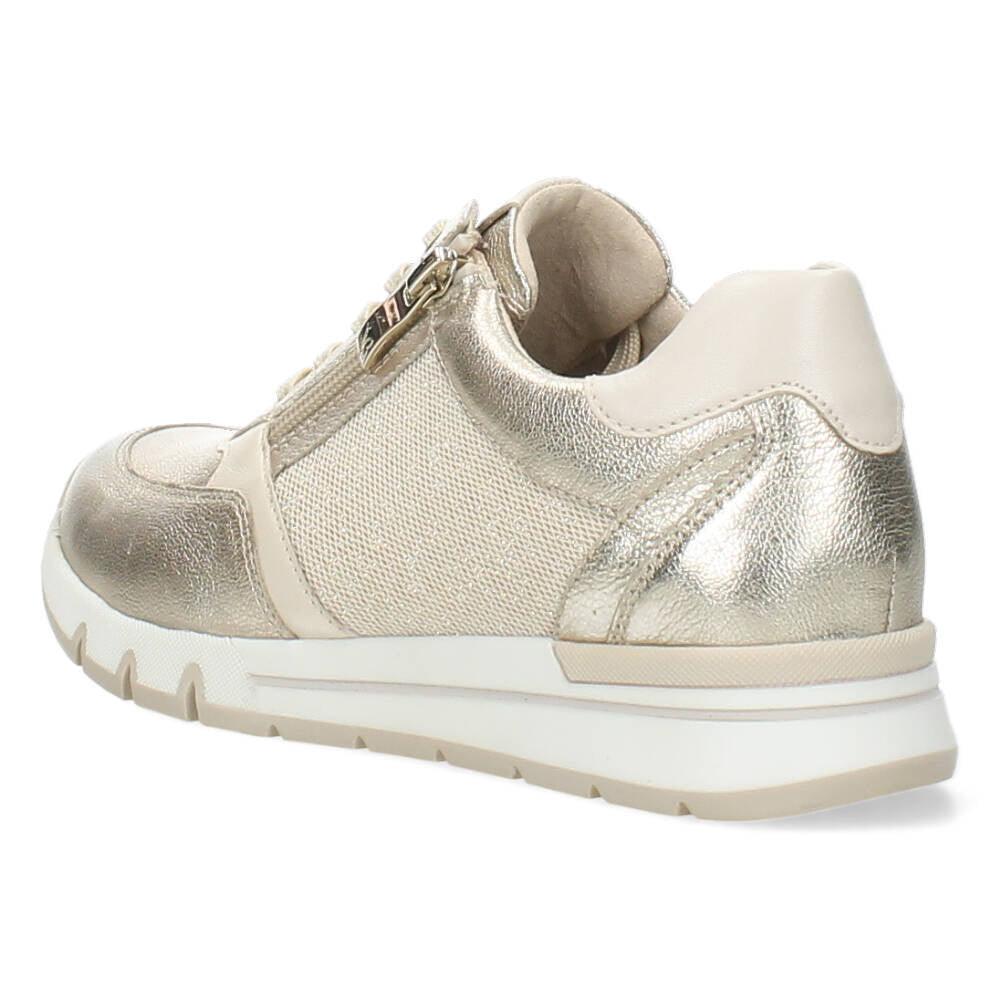 Gouden sneakers