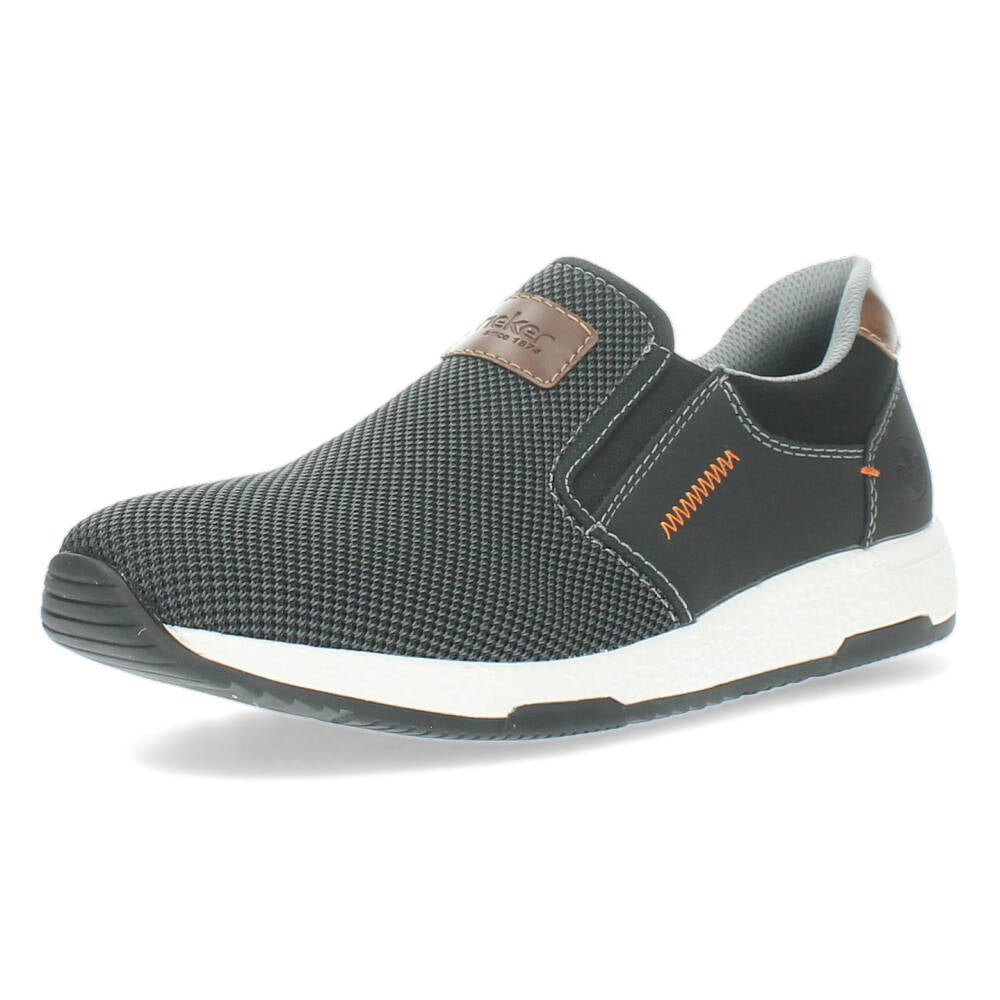 Zwarte slip-ons