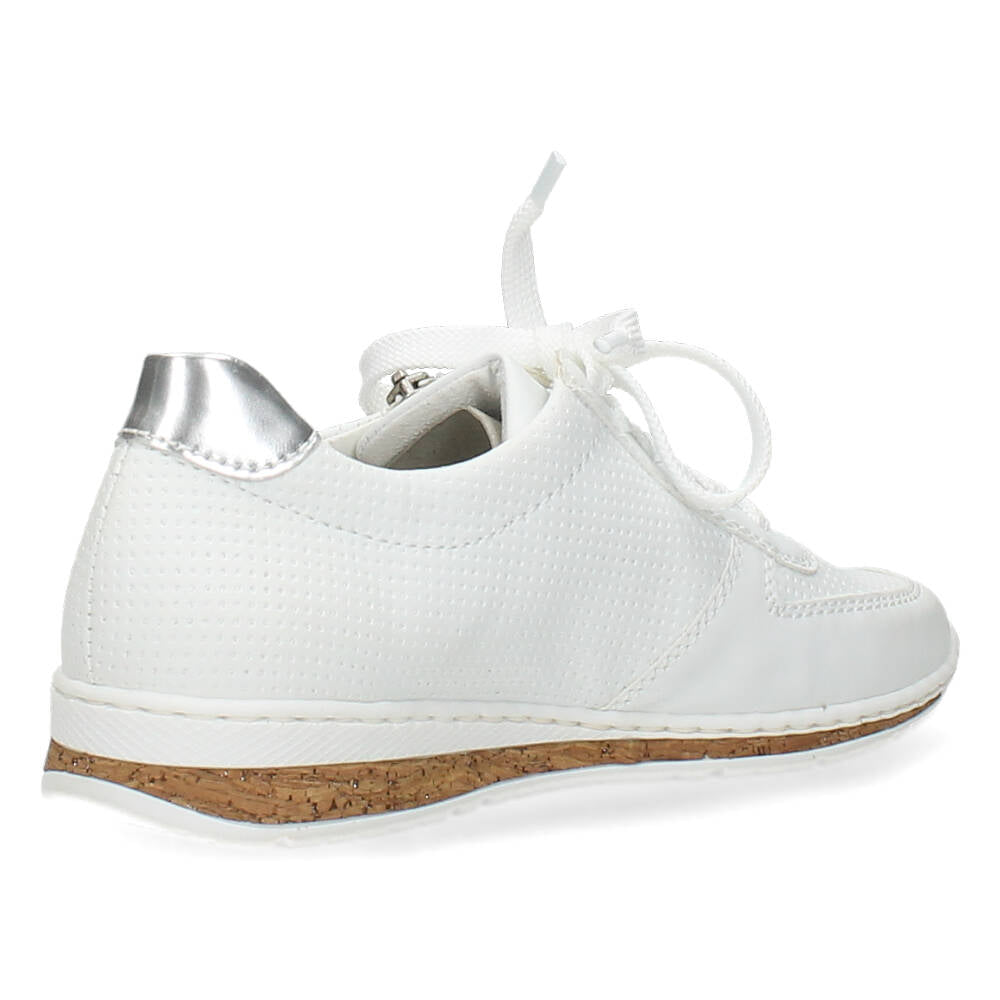 Witte sneakers