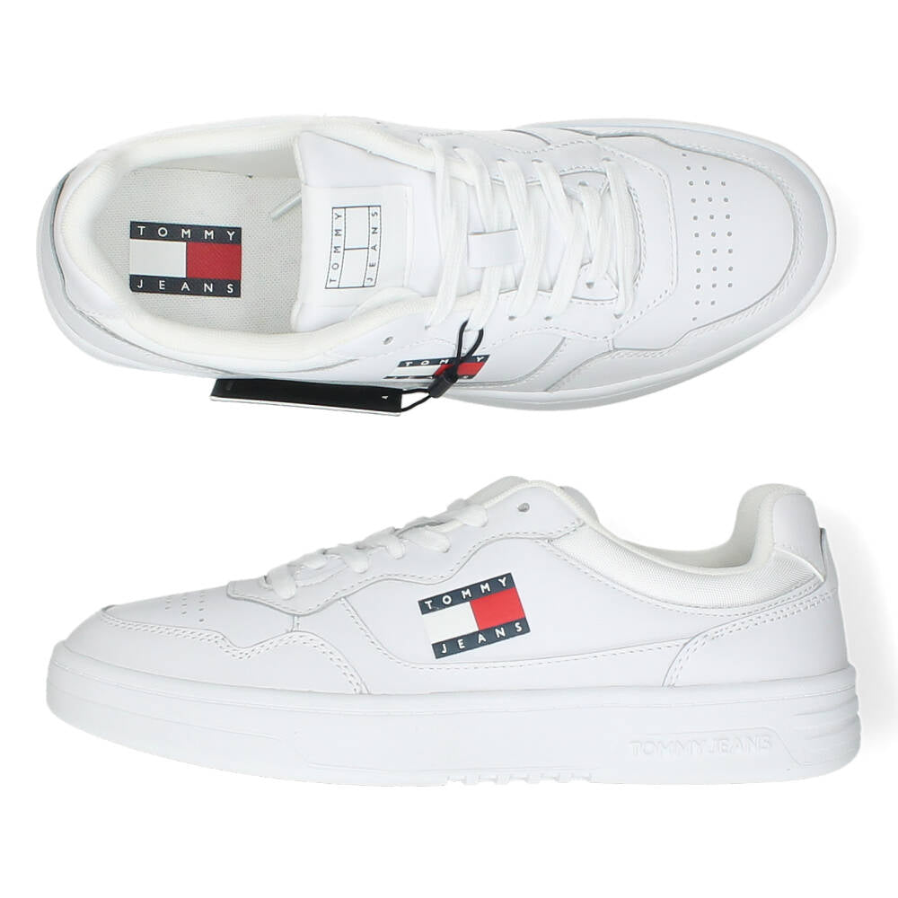 Witte sneakers