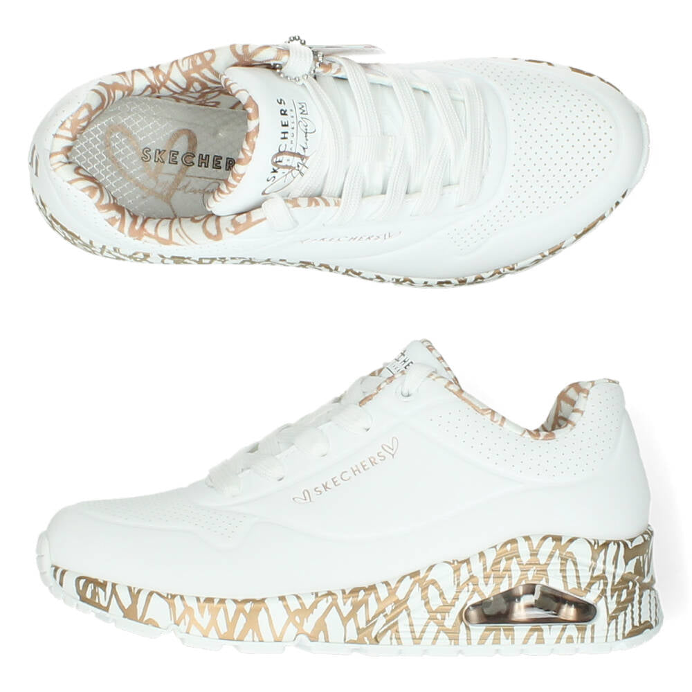 Witte sneakers