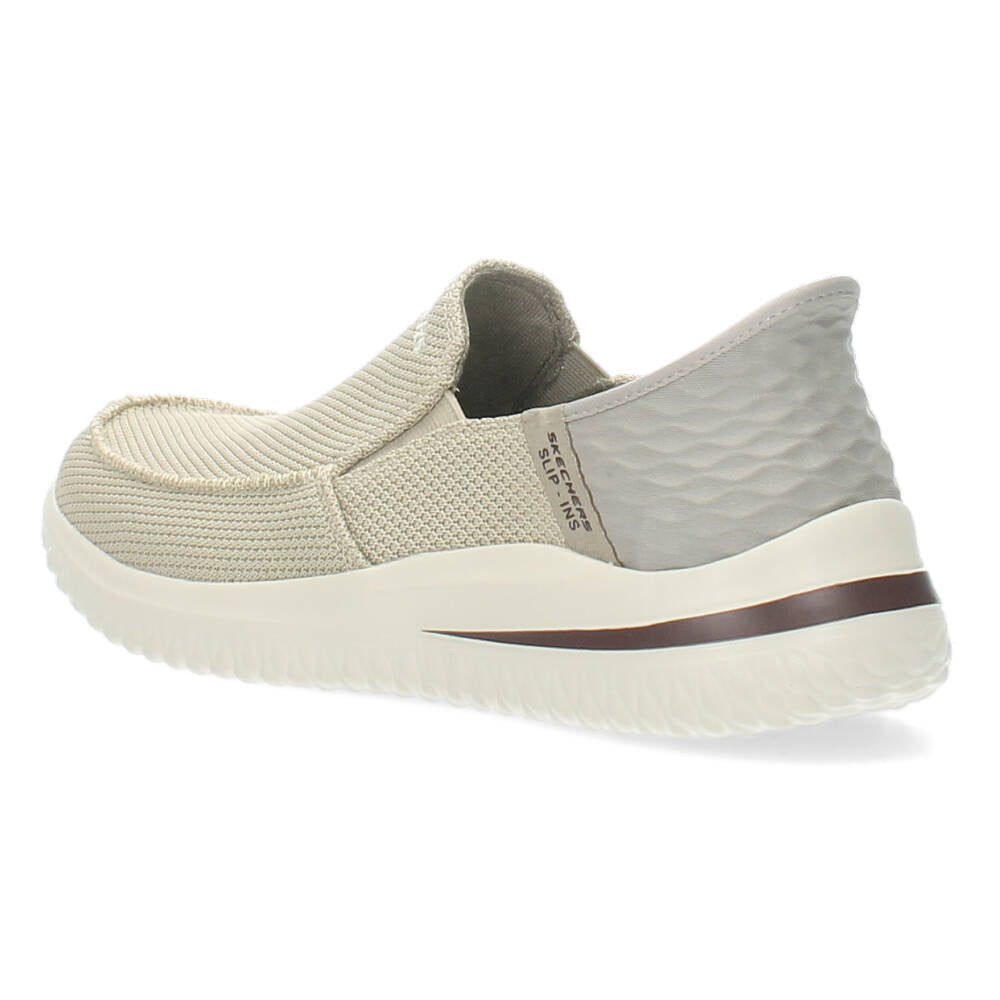 Taupe instappers