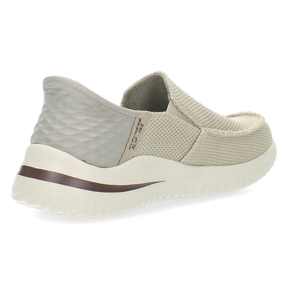 Taupe instappers