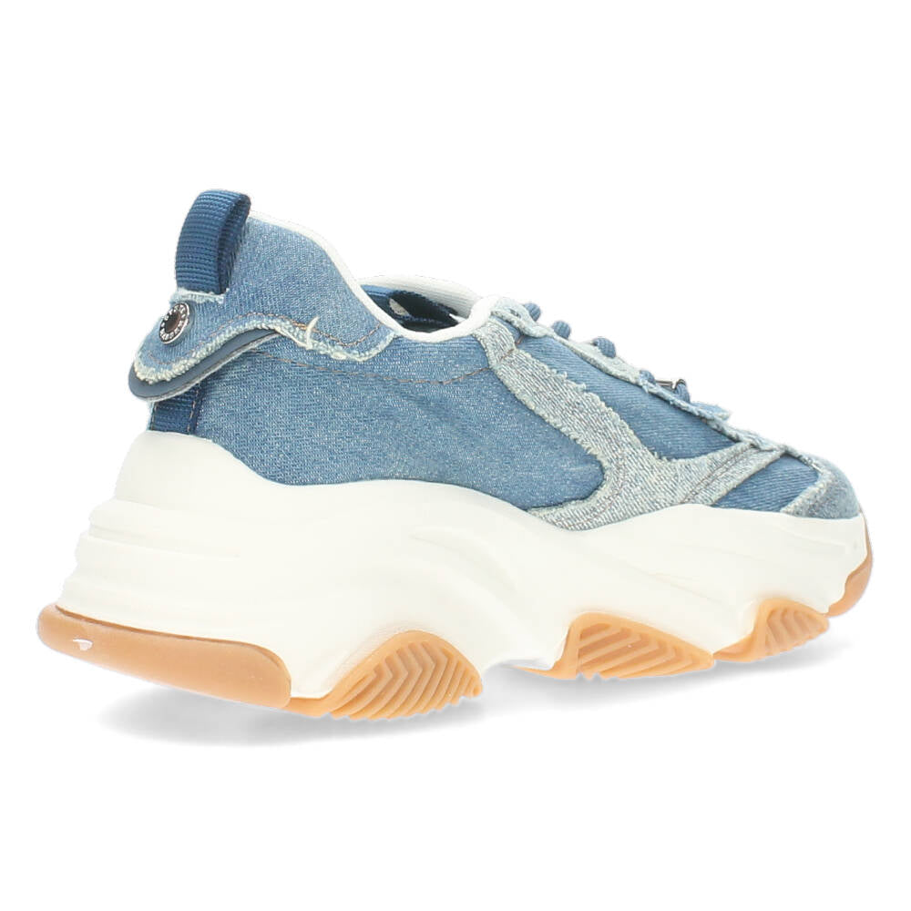 Jeansblauwe sneakers