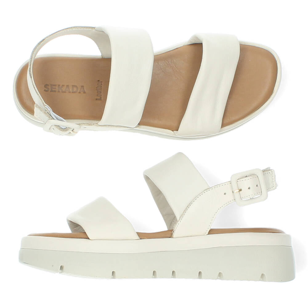 Beige sandalen