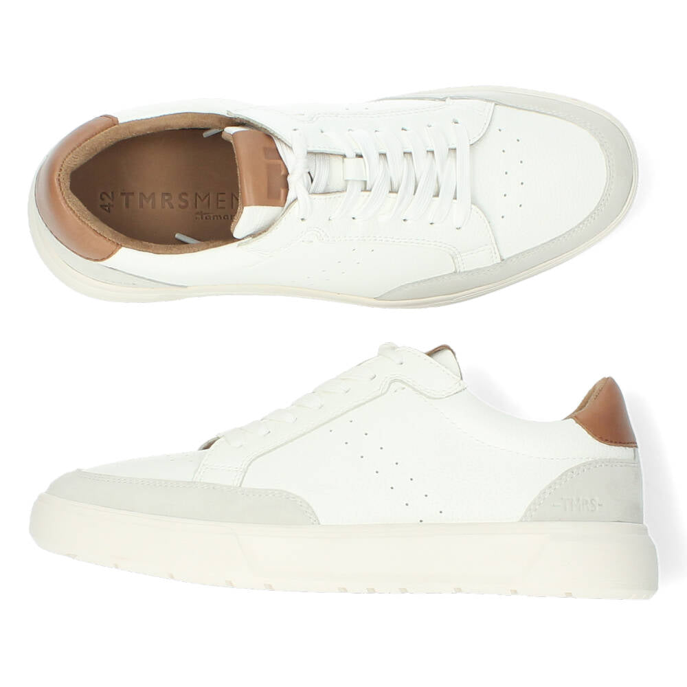 Witte sneakers