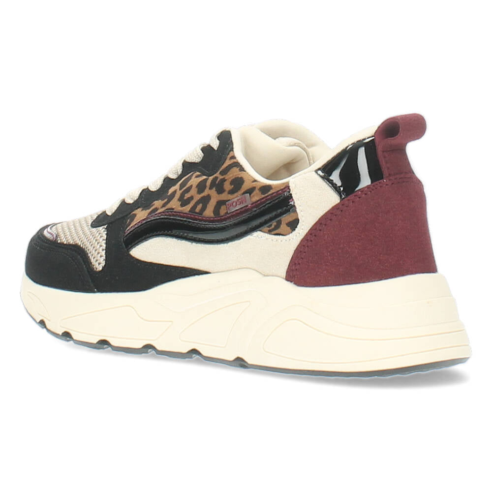 Zwarte sneakers
