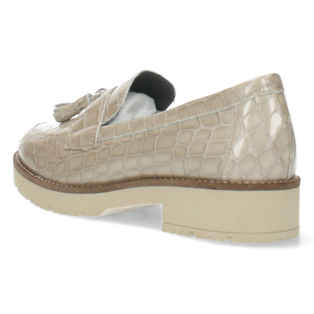 Beige mocassins