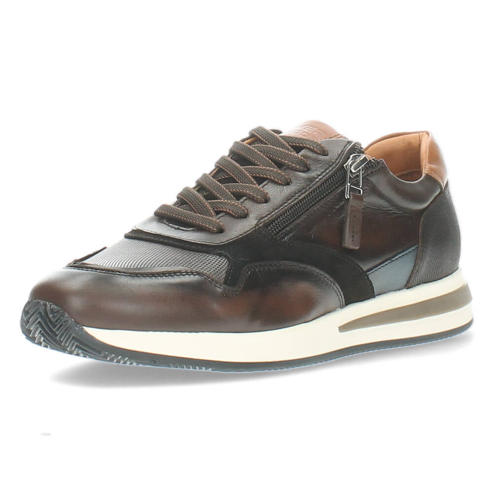 Bruine sneakers