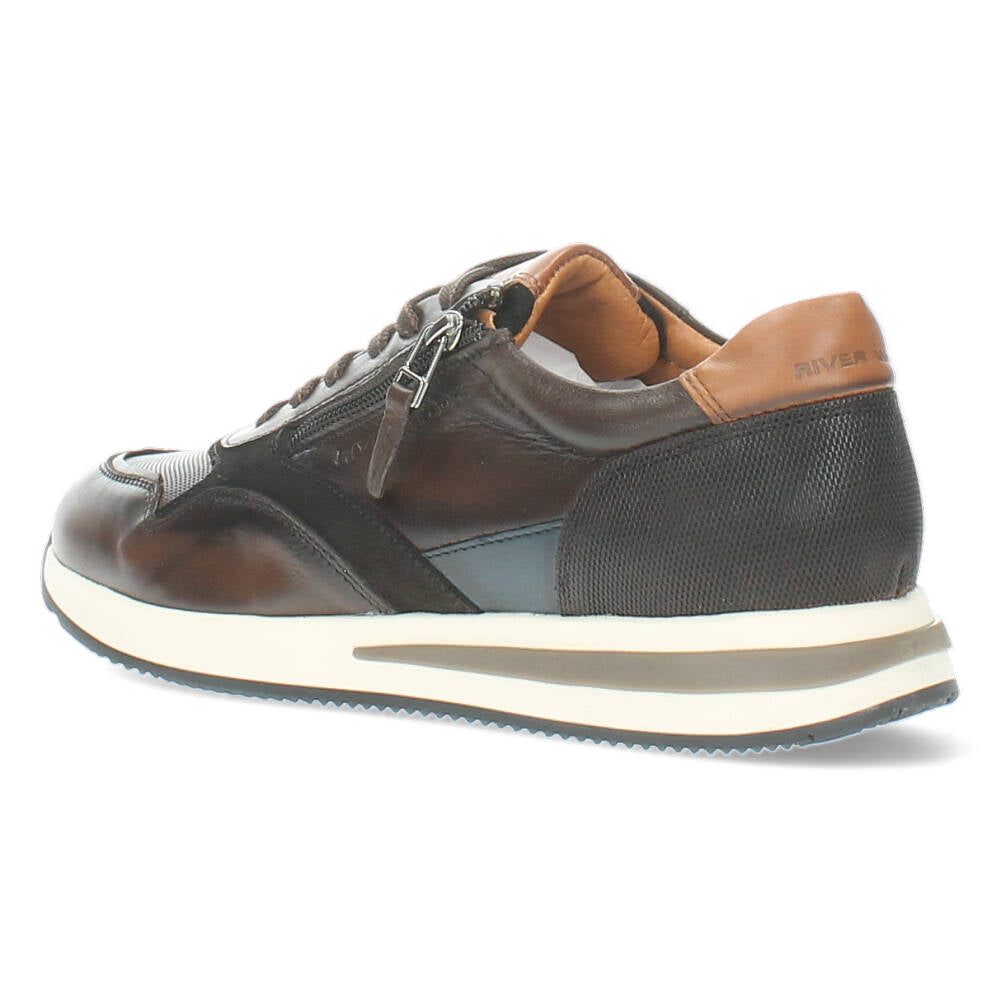Bruine sneakers