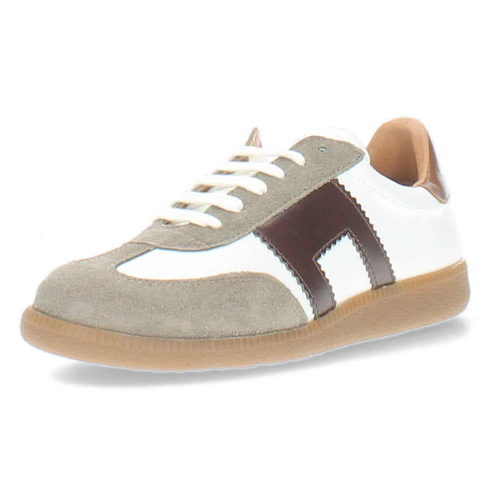 Witte sneakers