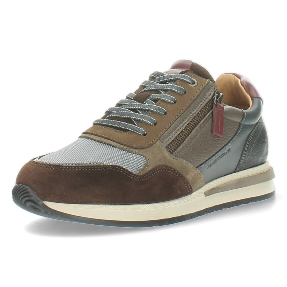 Bruine sneakers