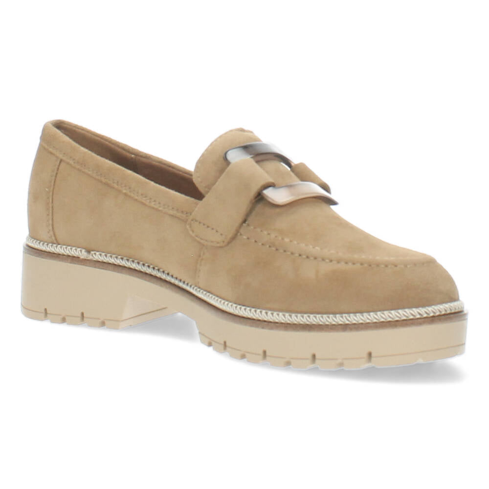 Beige mocassins