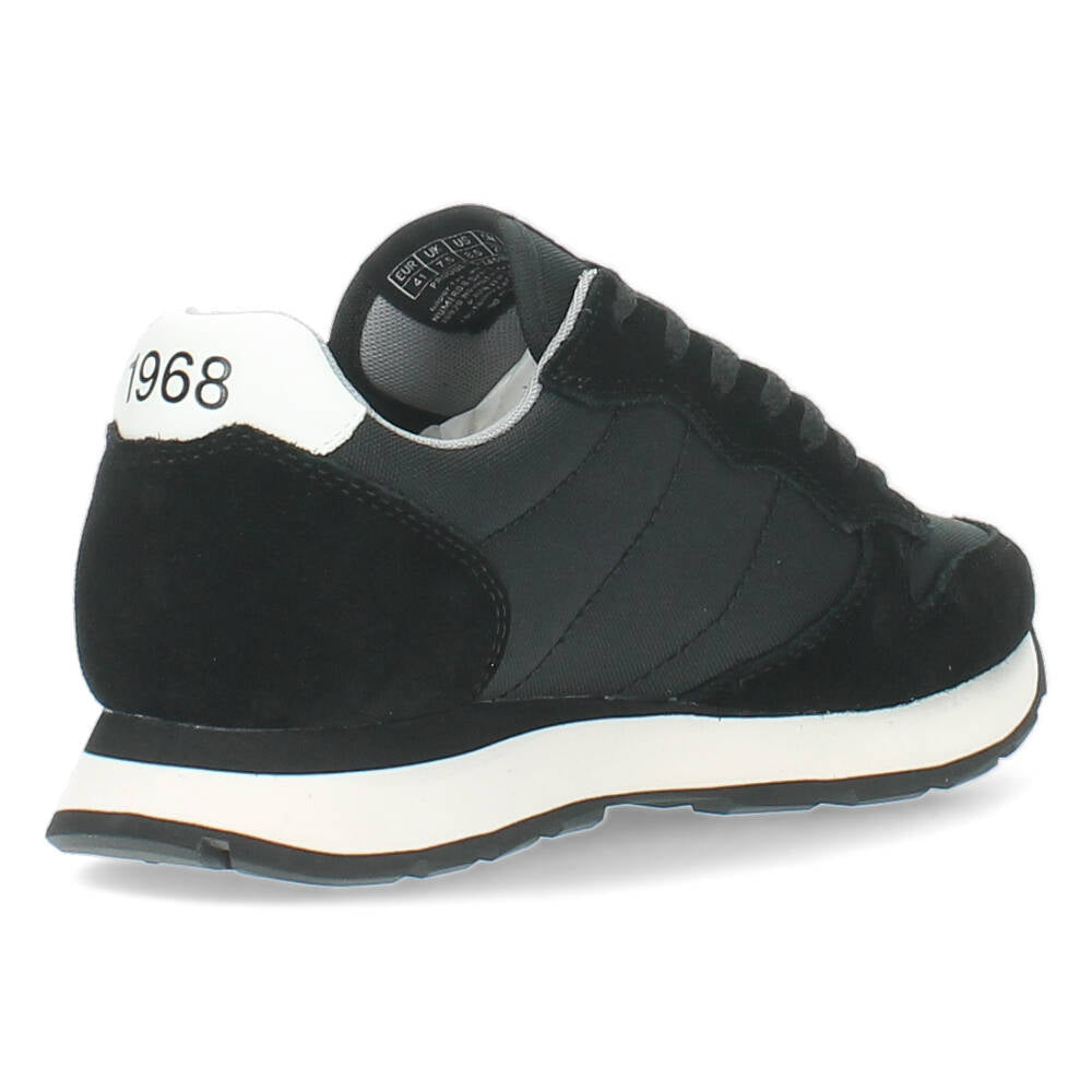 Zwarte sneakers