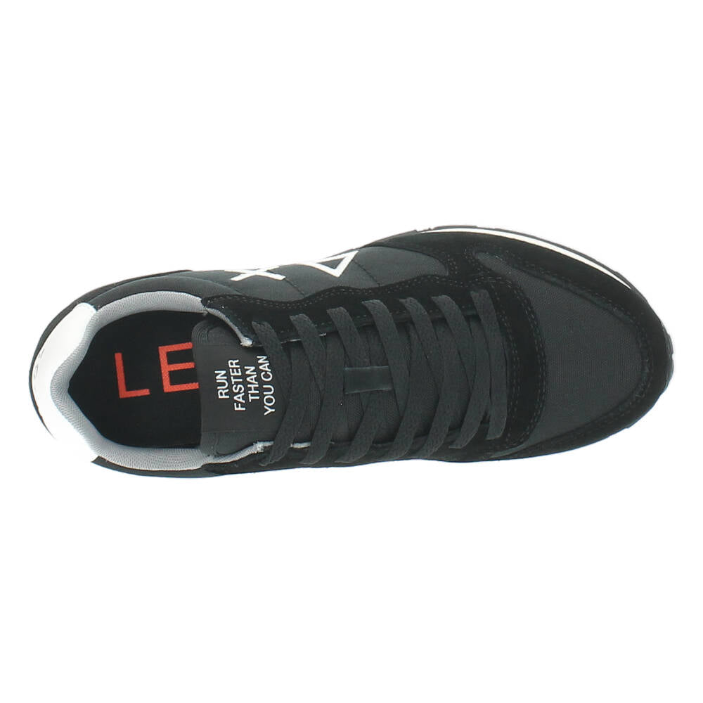 Zwarte sneakers