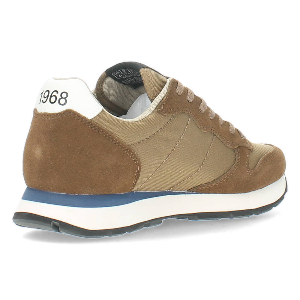 Bruine sneakers