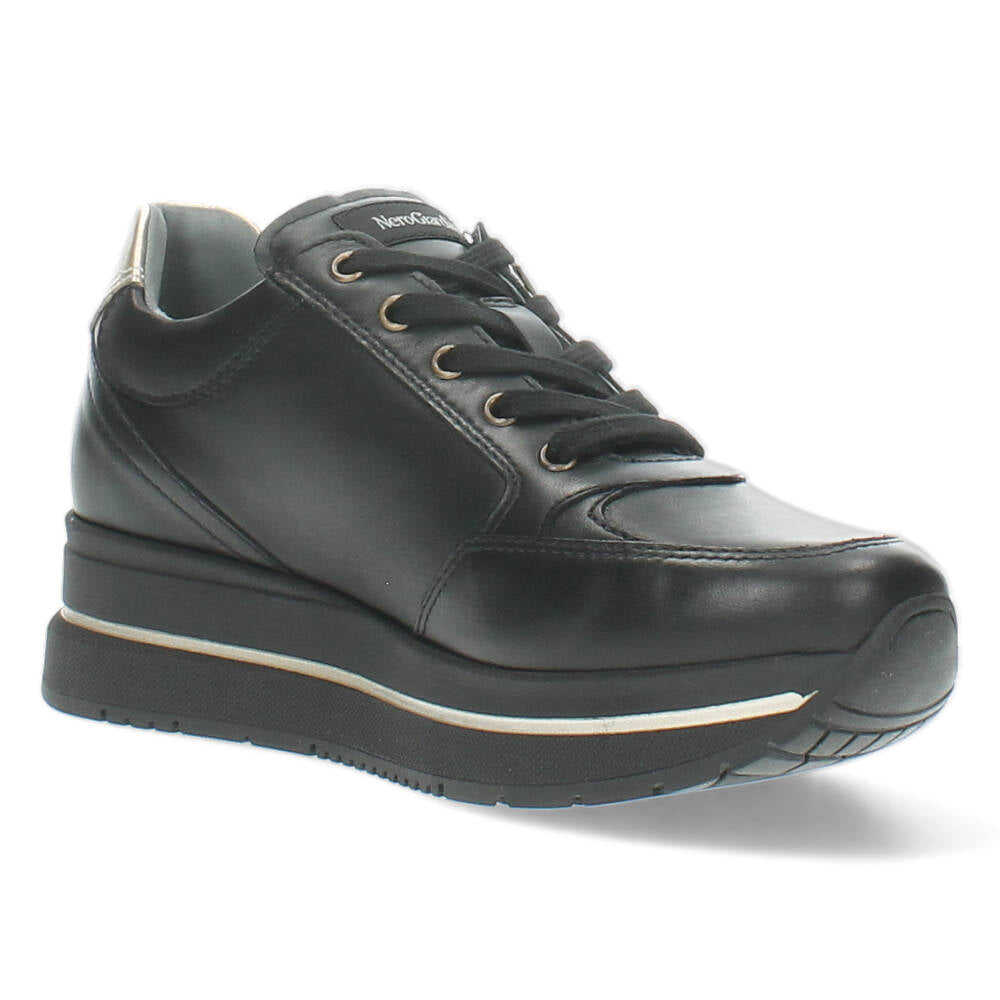 Zwarte sneakers
