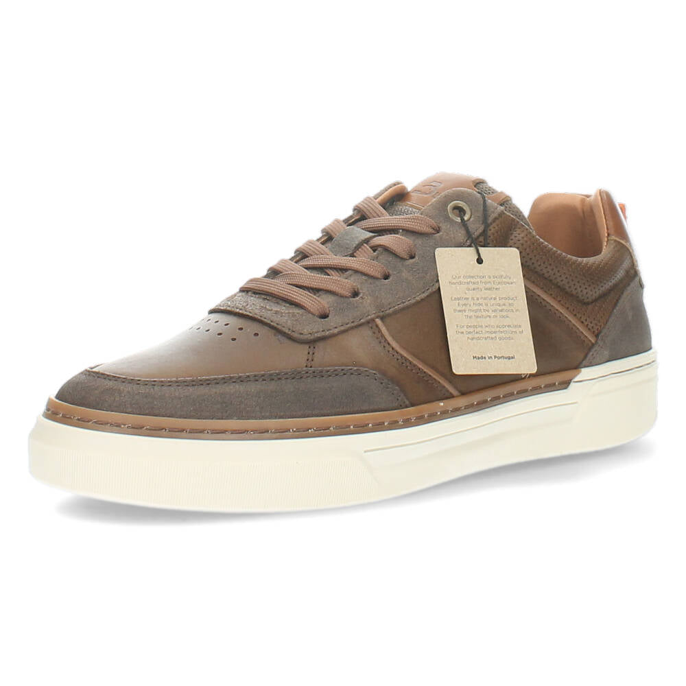 Cognac sneakers