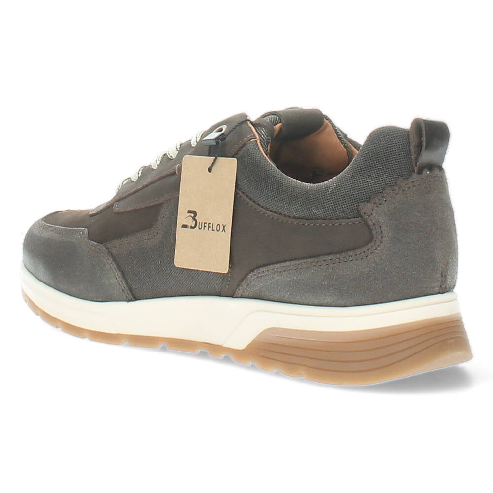 Bruine sneakers