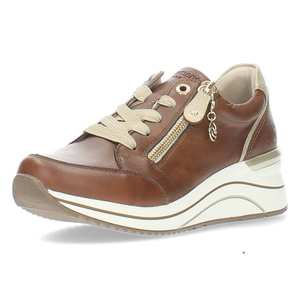 Cognac sneakers
