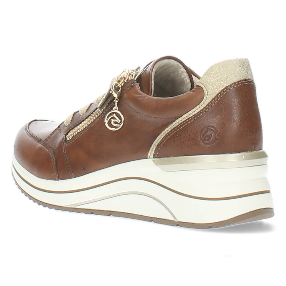 Cognac sneakers