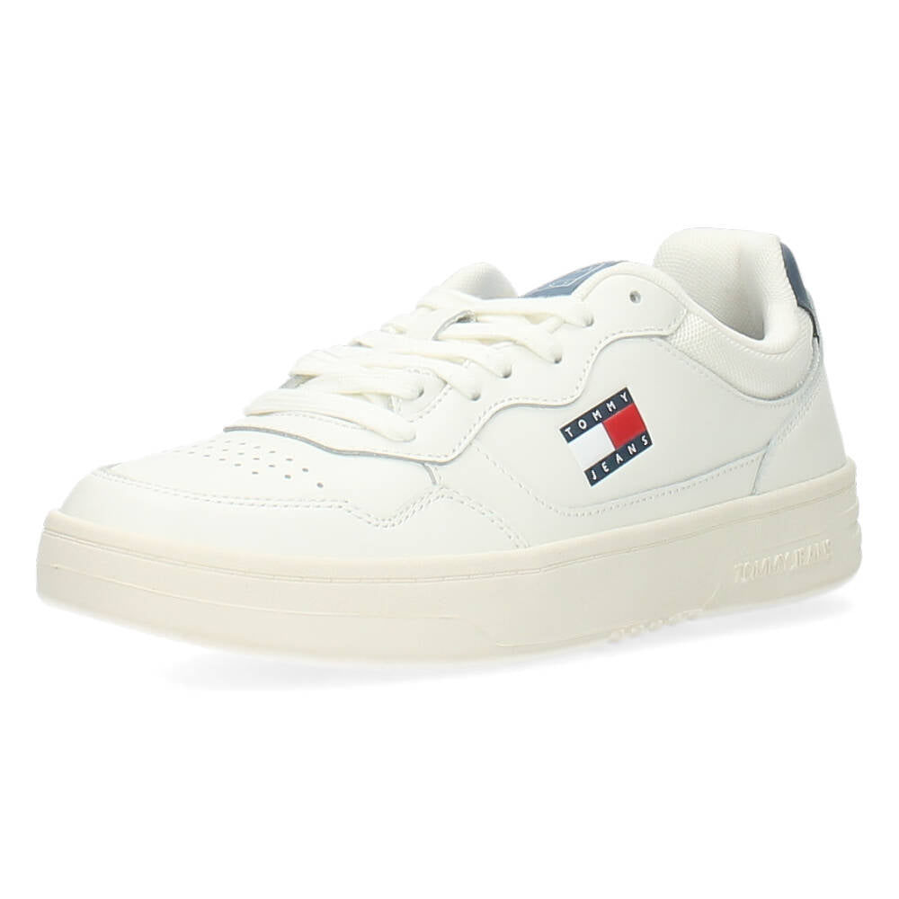 Witte sneakers