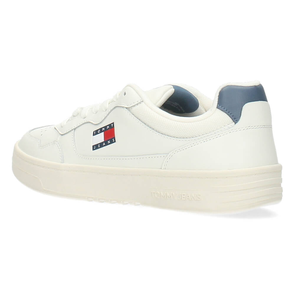Witte sneakers