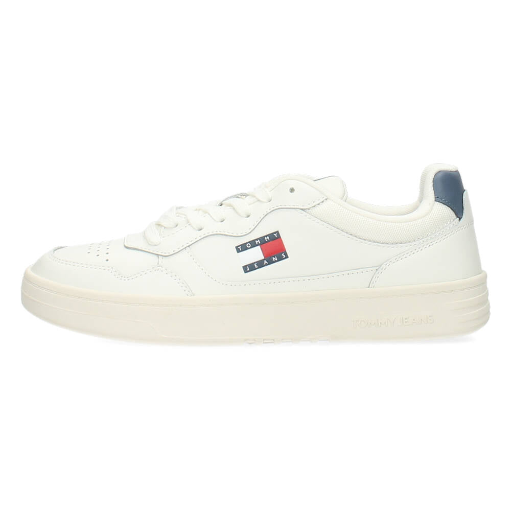 Witte sneakers