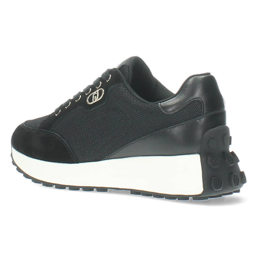 Zwarte sneakers