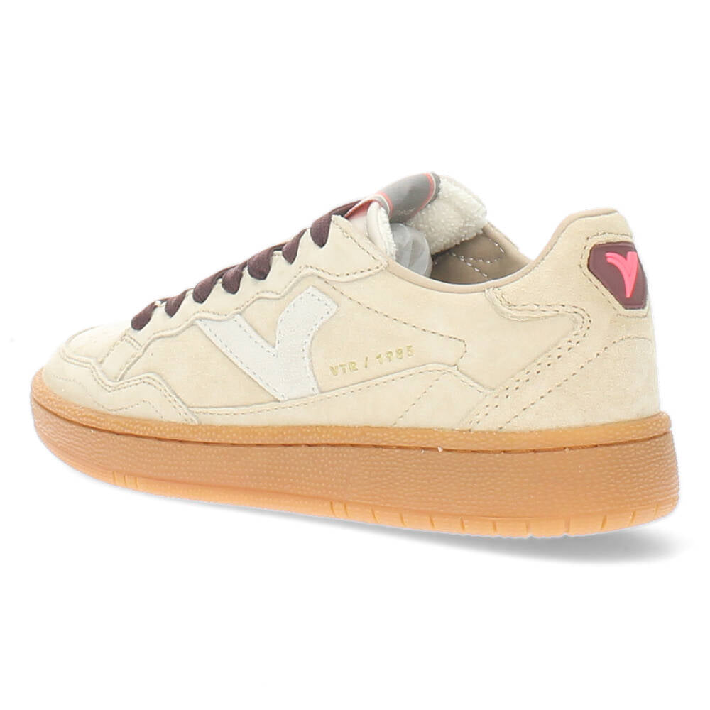 Beige sneakers