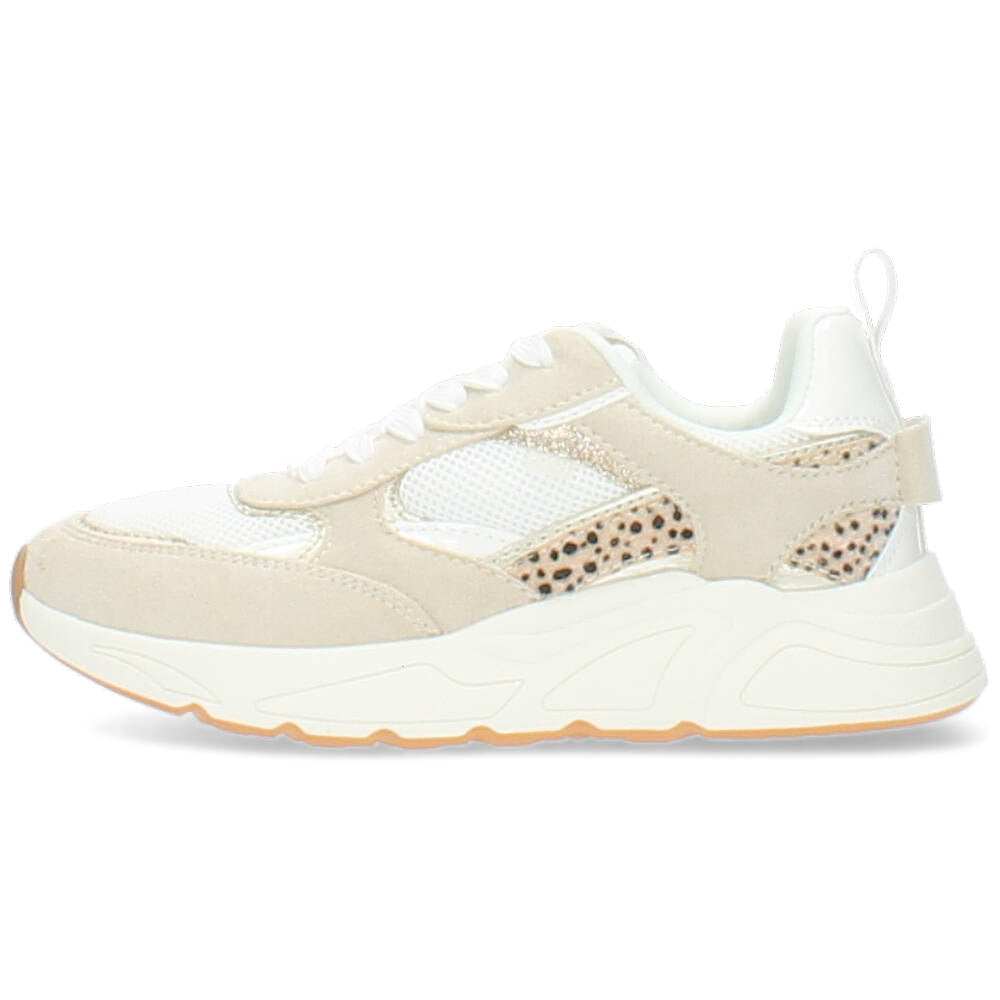 beige sneaker