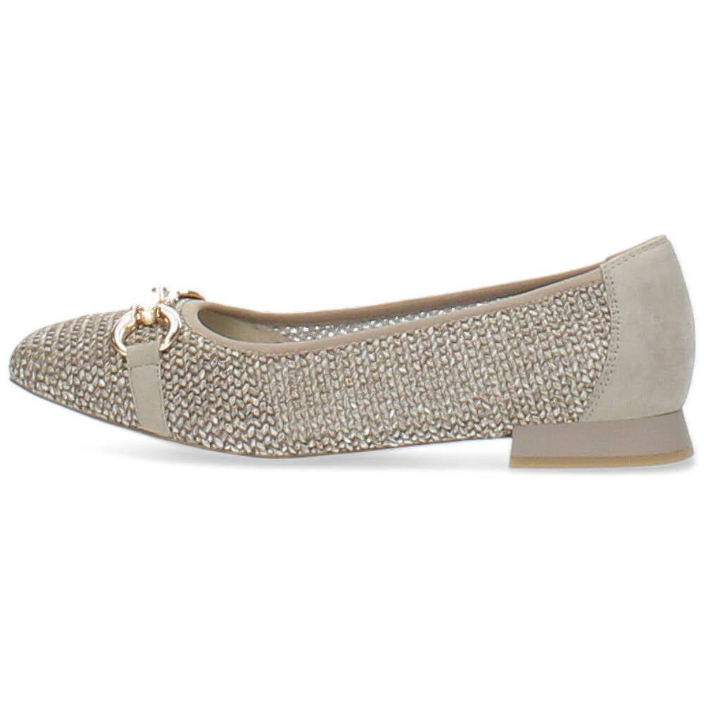 beige ballerina