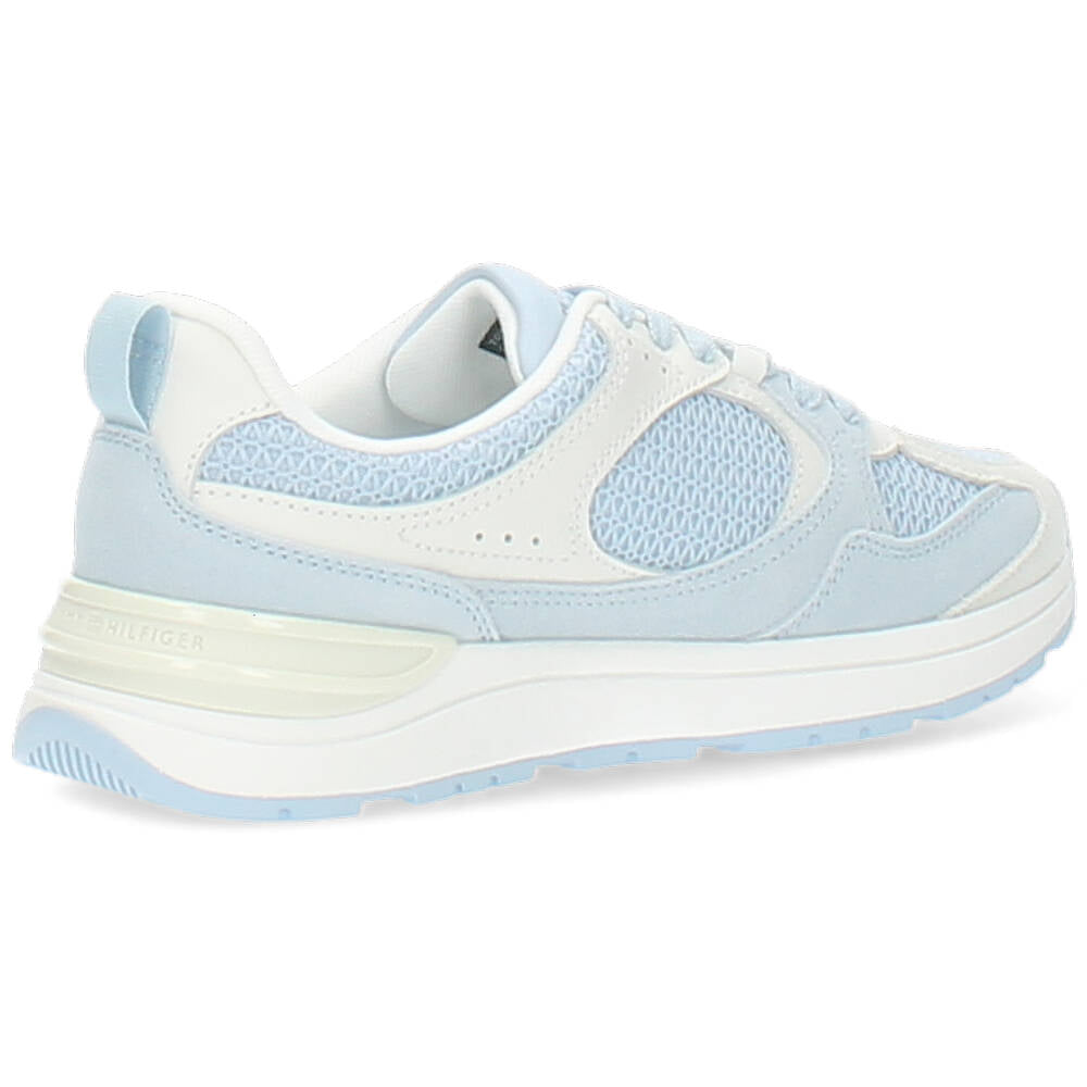 lichtblauwe sneaker