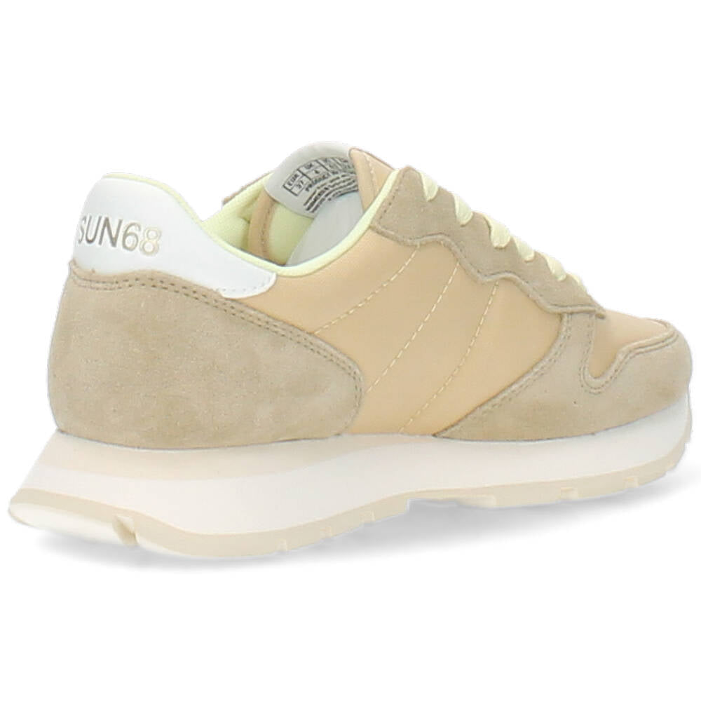 beige sneaker