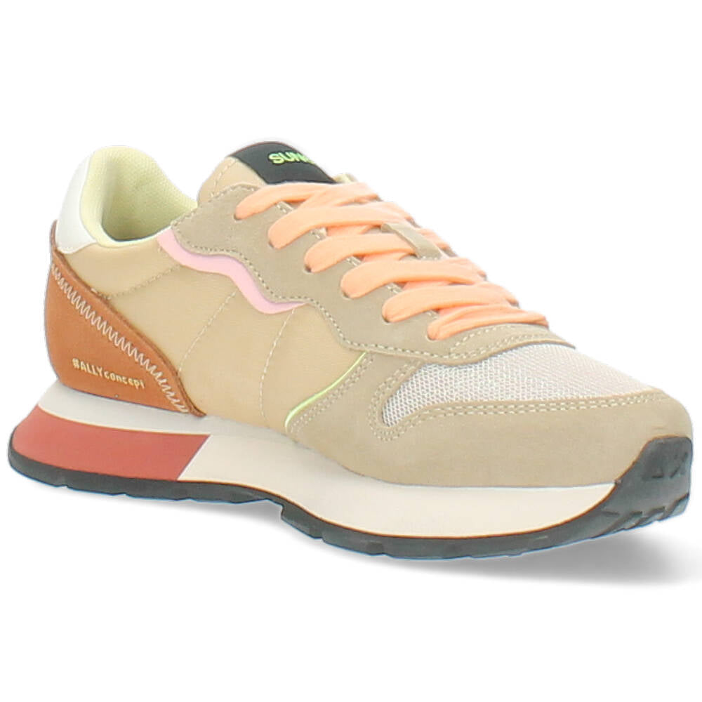 beige sneaker