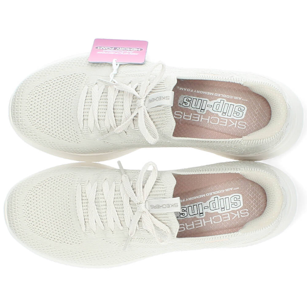 beige sneaker