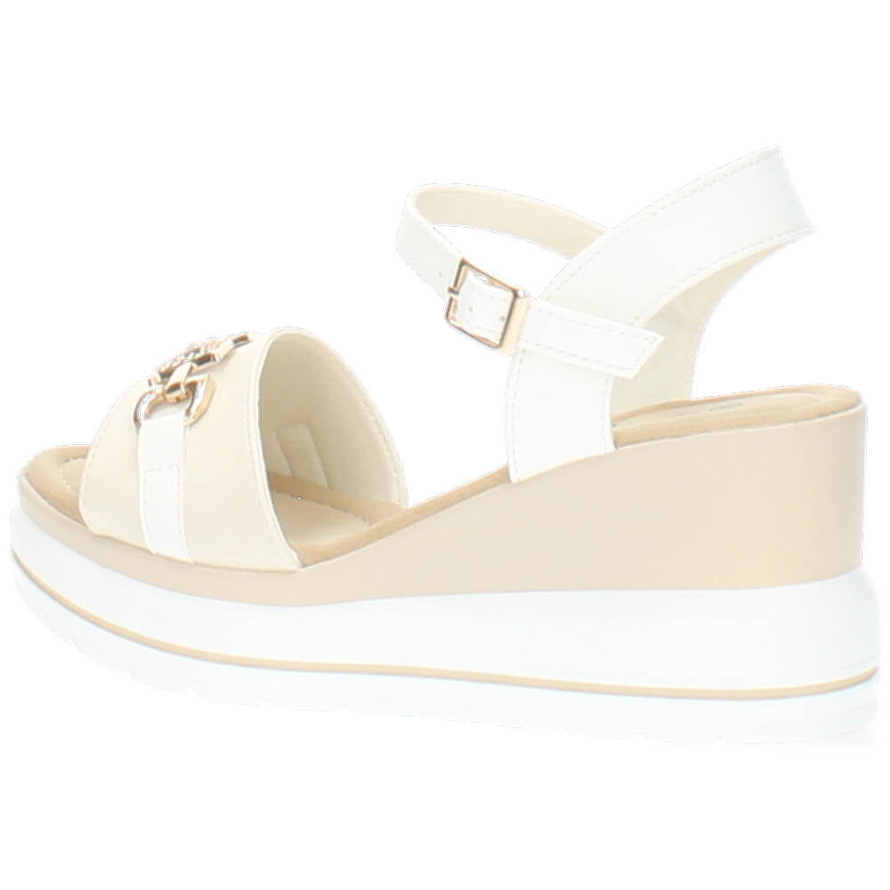 beige sandaal