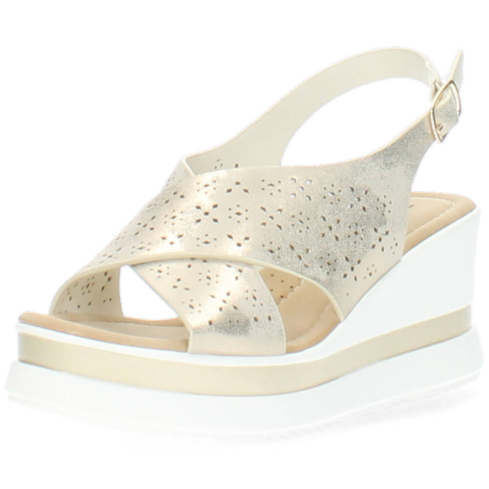 beige sandaal met sleehak
