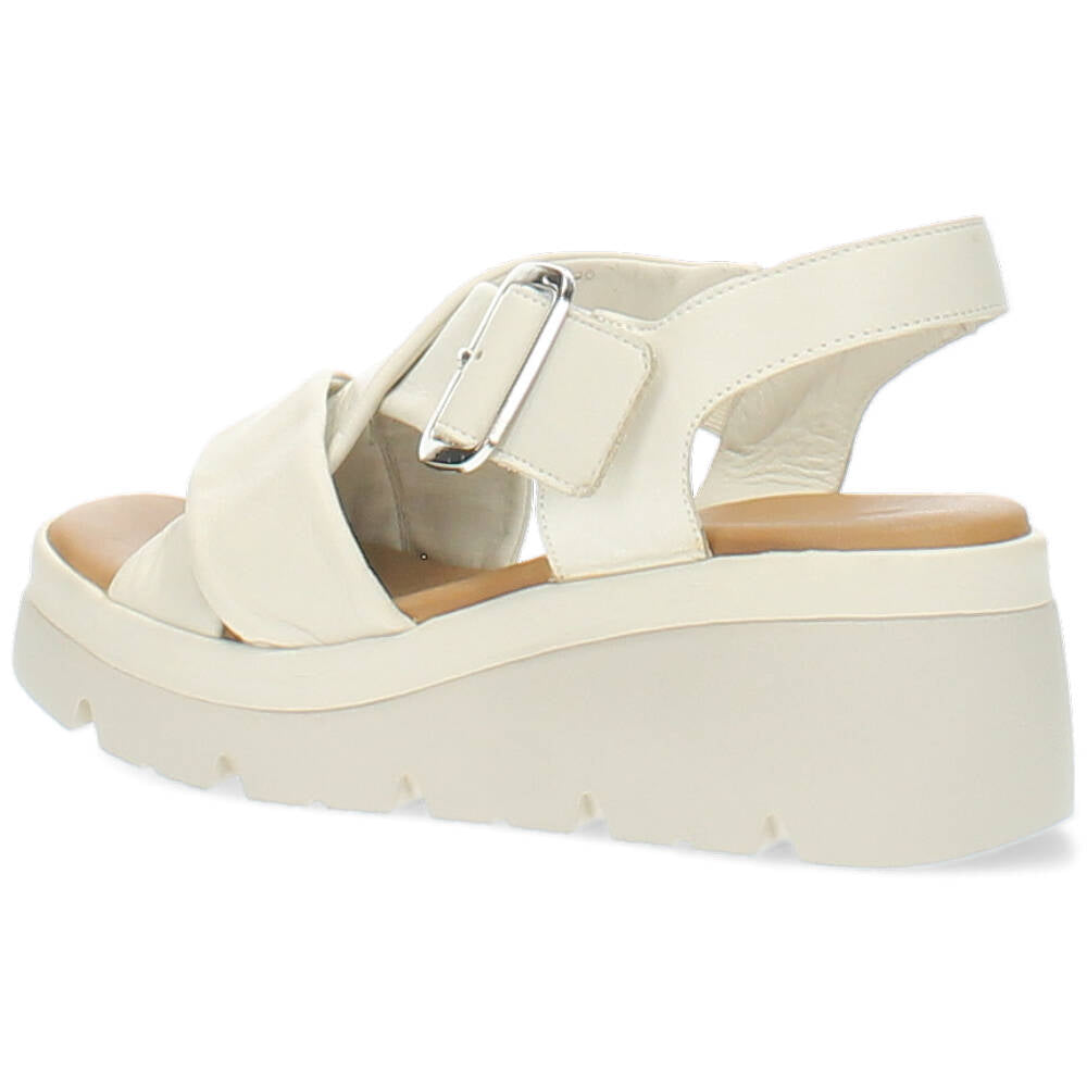 beige sandaal