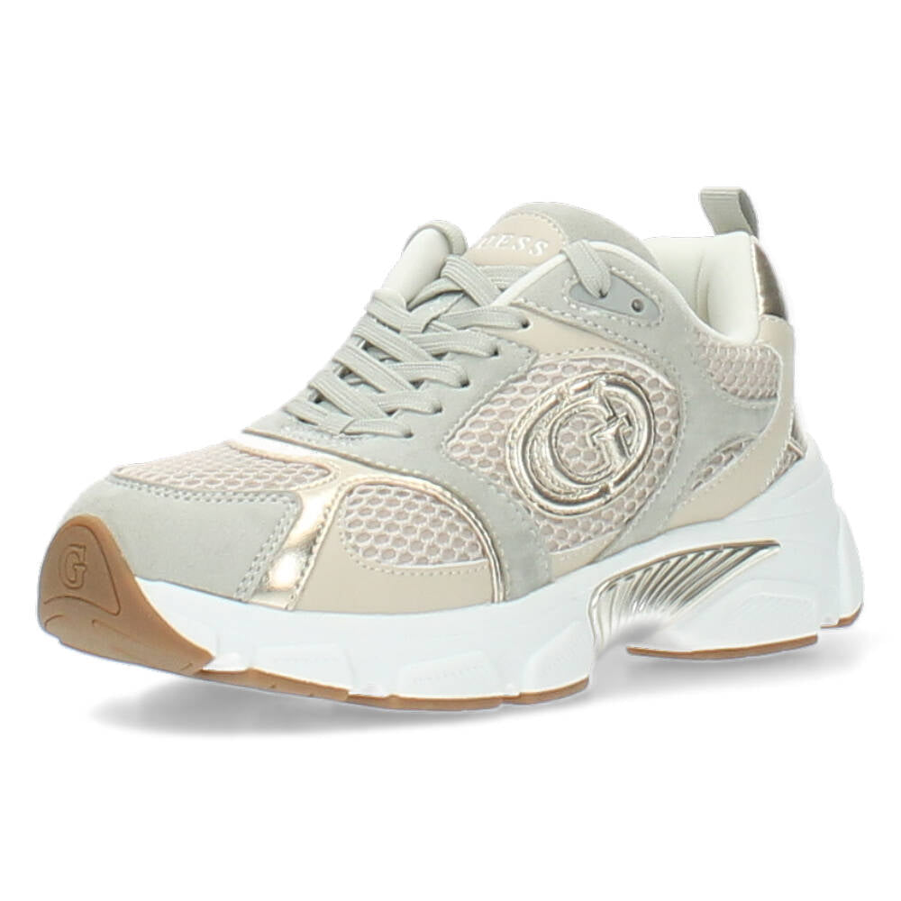 beige sneaker