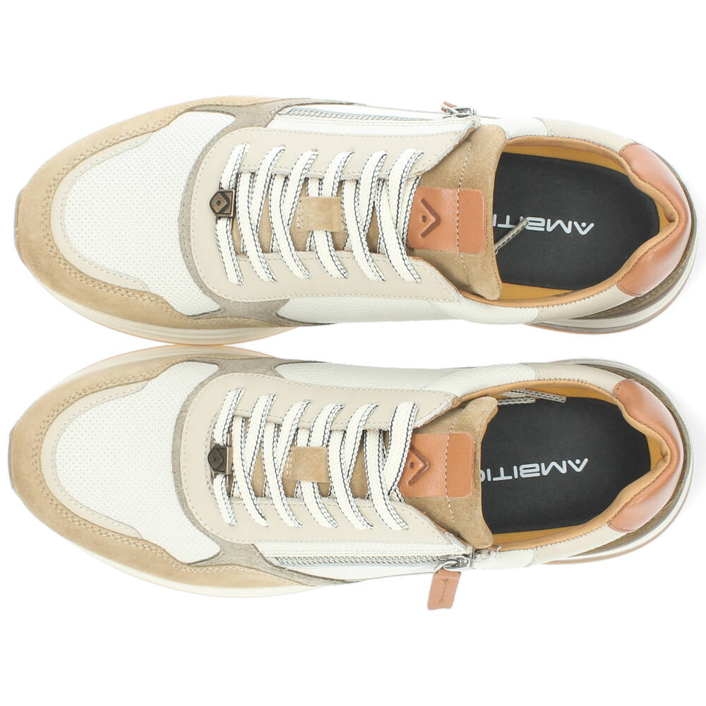 beige sneaker